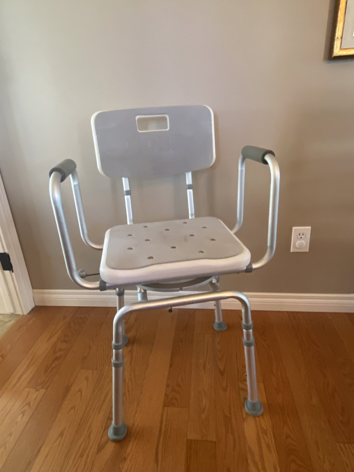 Watt shower chair.jpg
